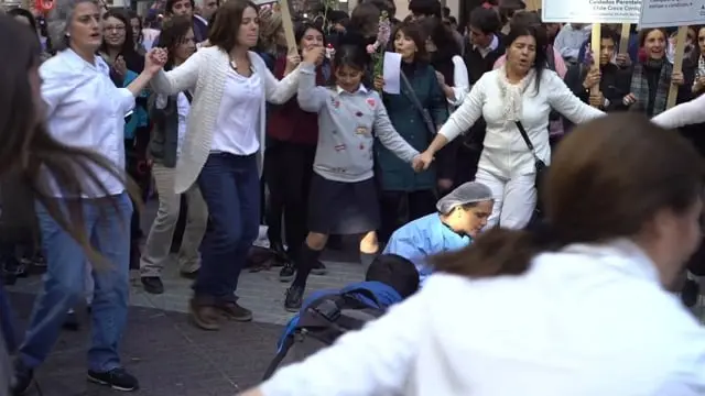 Adoración a un feto de goma